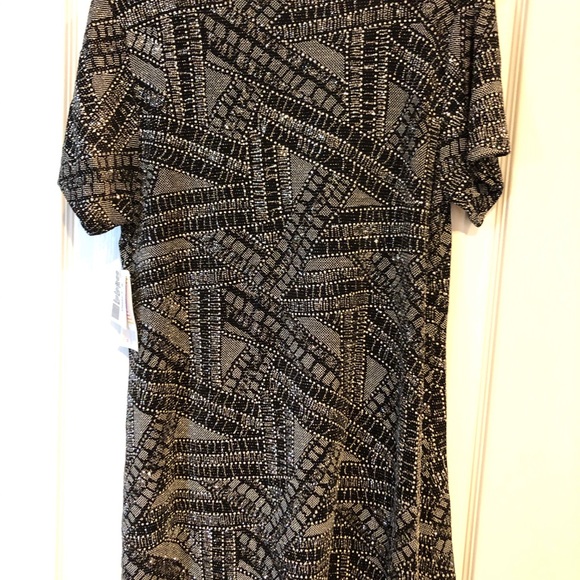 Lularoe Elegant Collection Classic T - Picture 3 of 3